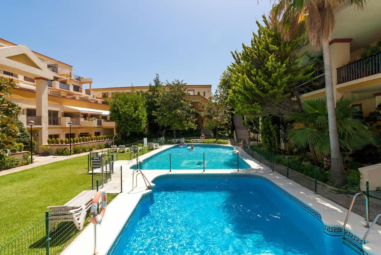 Oleholidays Romana Playa 223 Primera Linea Playa Apartment Marbella Exterior photo